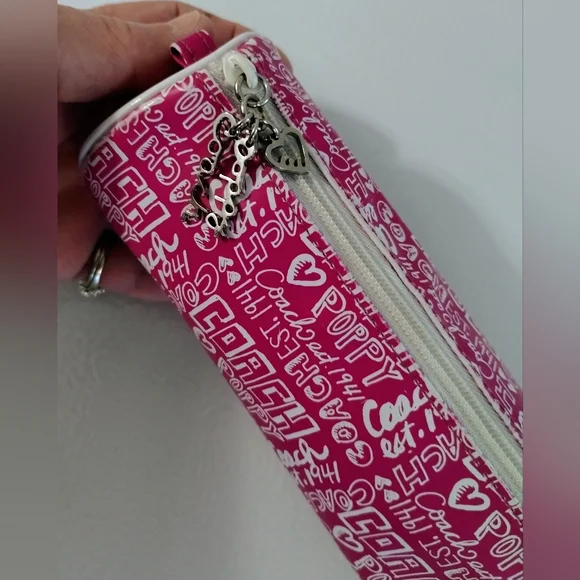 Coach Poppy Pouch - Picture 3 of 11